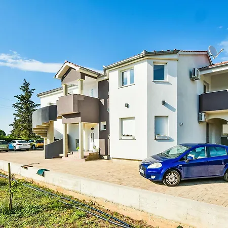 Zubcic-3 By Interhome *