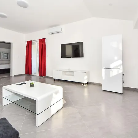 Zubcic-3 By Interhome * Sikovo